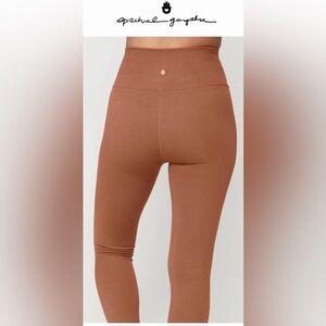Spiritual Gangster Brown Leggings